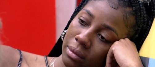 Camila chorou ap&oacute;s brigas no 'BBB21'. (Reprodu&ccedil;&atilde;o/TV Globo)