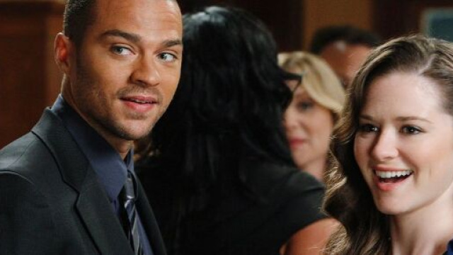Jesse Williams torna a parlare di Jackson e April affermando che c'&egrave; ancora molto da raccontare.