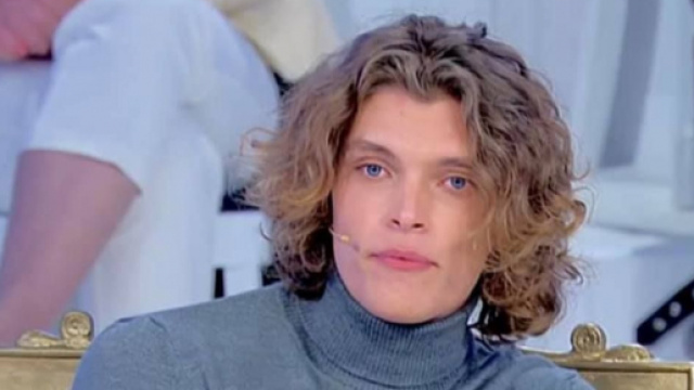 Massimiliano Mollicone &egrave; uno dei nuovi tronisti di Uomini e Donne.