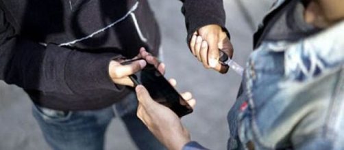 Robos y atracos con armas en Vic&aacute;lvaro