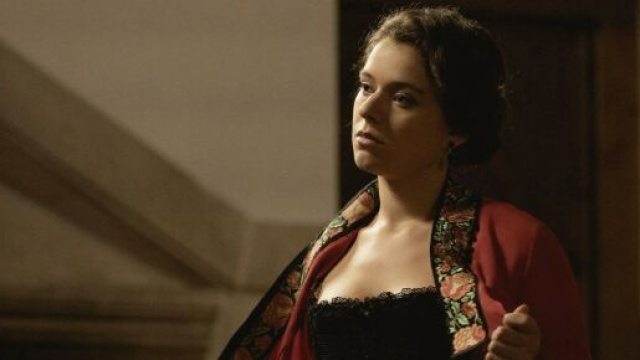 Una Vita, spoiler al 26 febbraio: Felipe e Genoveva si baciano, Ursula vuole vendicarsi dei cittadini di Acacias