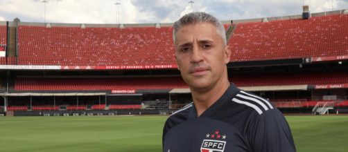 Novo comandante visitou o Morumbi, ao lado de Kak&aacute; e Julio Casares. (Arquivo Blasting News)