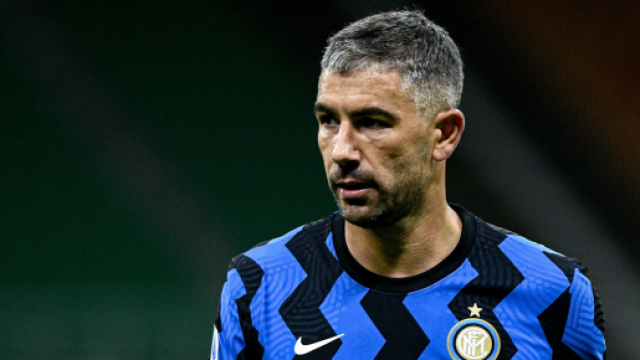 L'Inter penserebbe alla partenza di Kolarov.