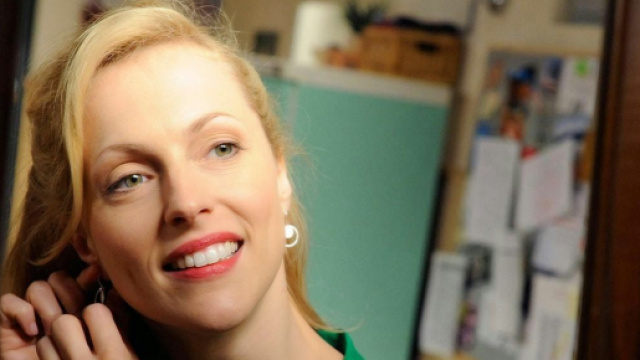 Tempesta d'amore, trame tedesche: Rosalie verr&agrave; minacciata, Vanessa inviter&agrave; Max a cena.