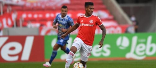 Z&eacute; Gabriel deve come&ccedil;ar o jogo contra o Flamengo na vaga de Victor Cuesta. (Arquivo Blasting News)