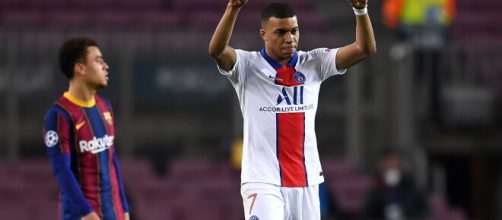 Mbapp&eacute; marcou tr&ecirc;s gols recentemente contra o Barcelona. (Arquivo Blasting News)