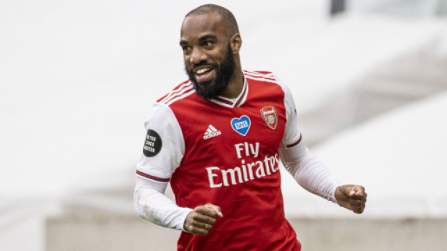 L'Inter penserebbe a Alexandre Lacazette.