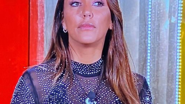 Grande Fratello Vip, Selvaggia Roma punzecchia Dayane: fan di Mello sbottano.