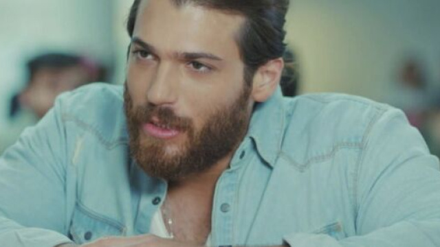 Can Yaman, incidente di percorso per Sandokan.