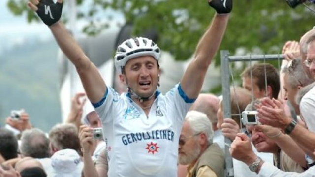 Davide Rebellin continuer&agrave; a correre anche nel 2021.