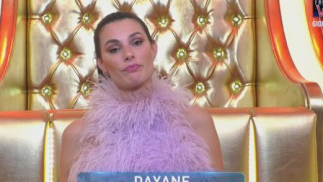 GF Vip, Dayane sbotta con Andrea e Rosalinda.