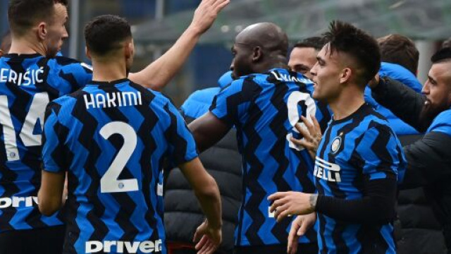 Milan-Inter 0-3: la Lu-La fa volare l'Inter a +4 sul Milan