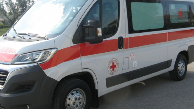 Treviso, mamma 31enne si lancia da un ponte col figlio: lei muore, il bimbo &egrave; in gravi condizioni.