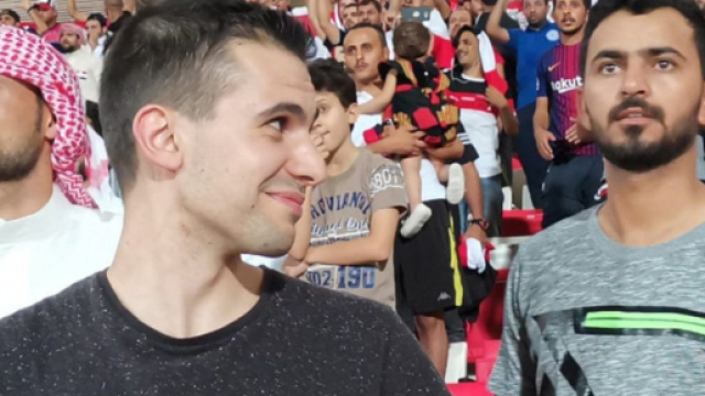 Romain Molina et son 6e livre : ''The Beautiful Game'' (Credit : Romain Molina official website)