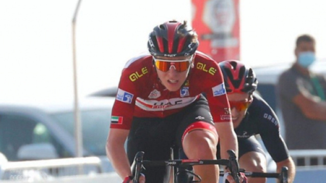 La vittoria di Tadej Pogacar a Jebel Hafeet.