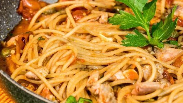 Ricetta spaghetti al tonno, un primo piatto gustoso e veloce da fare