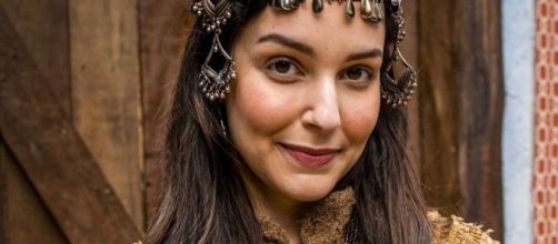 Danina tomar&aacute; decis&atilde;o dr&aacute;stica em 'G&ecirc;nesis'. (Foto: RecordTV).