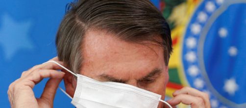 Jair Bolsonaro faz cr&iacute;ticas ao uso de m&aacute;scaras. (Arquivo Blastingnews)