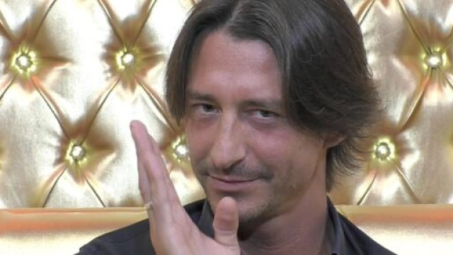 GF Vip, Oppini attacca Dayane Mello.