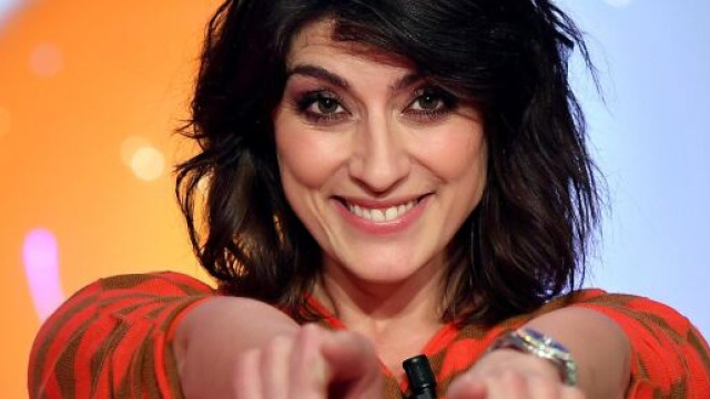 L'Isola dei Famosi", Elisa Isoardi pronta a partire per L'Honduras.