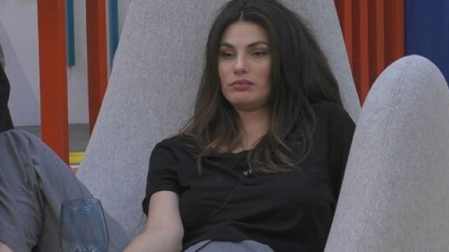 GF Vip 5, Mello a Pretelli su Rosalinda: 'Non &egrave; convinta'.