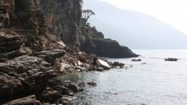 Frana cimitero di Camogli: recuperati venti feretri in mare.