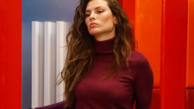 GF Vip, Dayane Mello e l'abbraccio di Signorini.