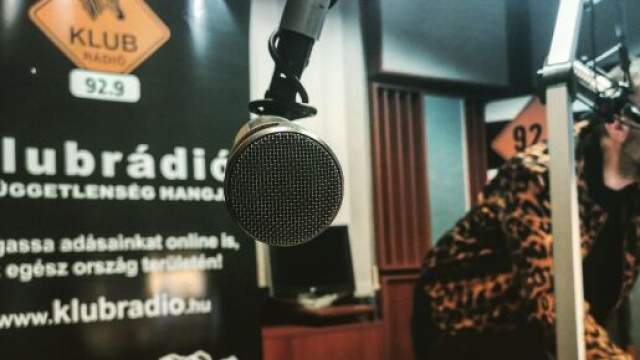 Klubradio: l'emittente vicina all'opposizione ungherese chiusa da Orban.