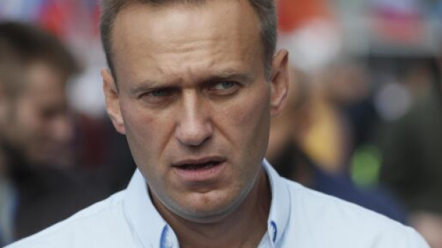 Alexej Navalny torna in cella dopo una nuova condanna.