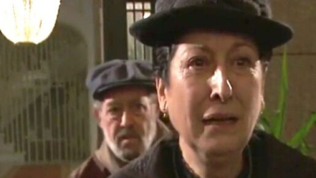 Una vita, anticipazioni Spagna: Ursula aggredita dai vicini e costretta ad abbandonare Acacias.