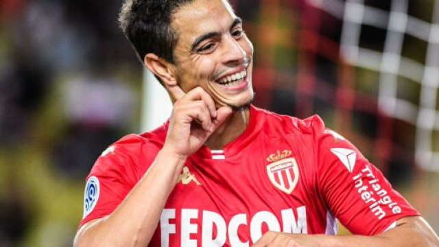 Wissam Ben Yedder se moque d'un supporter et fait le buzz sur les r&eacute;seaux sociaux. Twitter @WissBenYedder