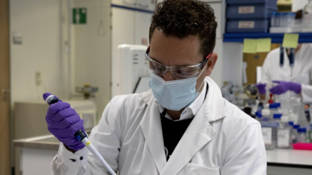 Usa, Johnson & Johnson chiede autorizzazione per vaccino anti Covid-19.