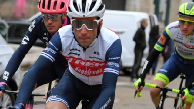 Vincenzo Nibali impegnato all'Etoile de Besseges.