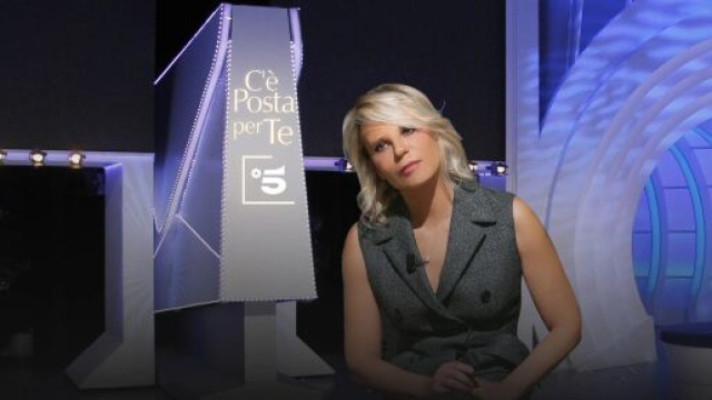 C'&egrave; posta per te, Davide racconta l'aggressione al fidanzato della mamma.