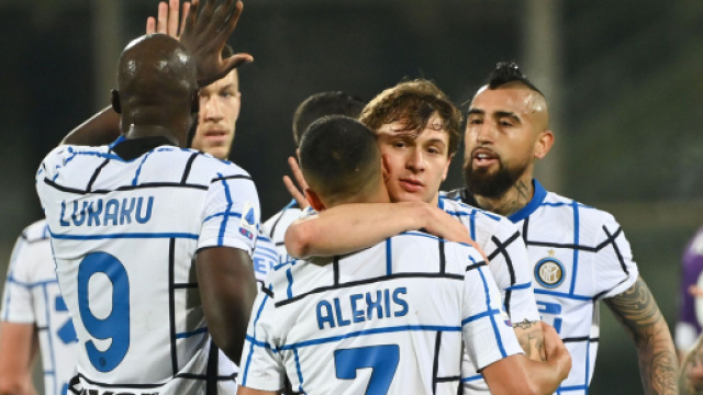 Fiorentina Inter 0-2, Barella e Perisic mandano l'Inter in testa alla classifica