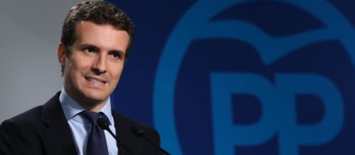 Casado dice que B&aacute;rcenas miente en sus declaraciones
