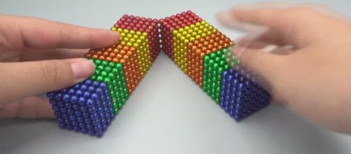 Un ni&ntilde;o brit&aacute;nico se come imanes para ser 'magn&eacute;tico'