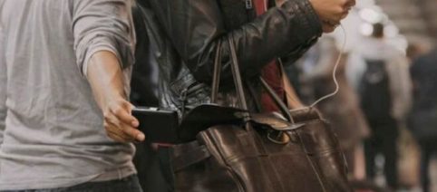 Roma, arruolavano minori per borseggi e scippi in centro città, arrestate 29 persone