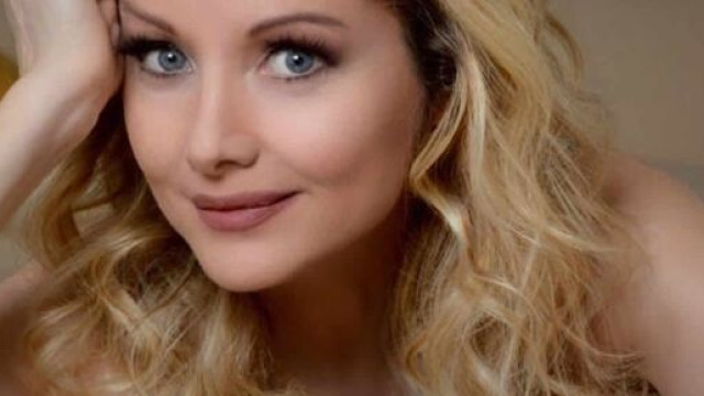 Angela Melillo, partecipante al reality l'Isola dei Famosi.