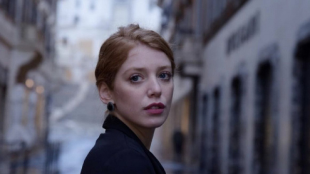 Il Paradiso delle Signore, Carrain: 'Anna Rossi ti lascia un po&rsquo; l&rsquo;effetto sorpresa'.