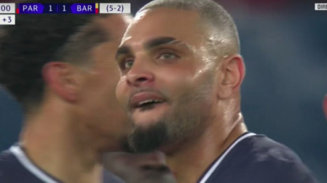 Kurzawa se fait d&eacute;truire apr&egrave;s sa mi-temps contre le FC Barcelone - Photo capture d'&eacute;cran vid&eacute;o RMC