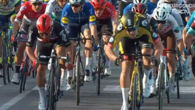 La vittoria di Wout van Aert nella prima tappa della Tirreno-Adriatico