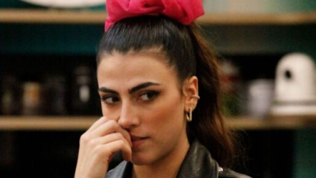 GFVip, Salemi censurata su Twitter dagli haters, sbotta: 'Dai, bloccate anche questo'.
