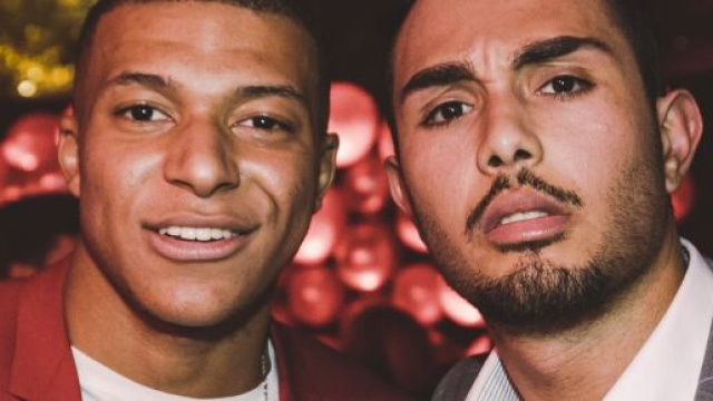 L'humoriste Bob Dylem avec Kylian Mbapp&eacute; lors d'une "infiltration" &agrave; l'anniversaire de Neymar au Pavillon Gabriel - Source : Instagram, bob_dylem