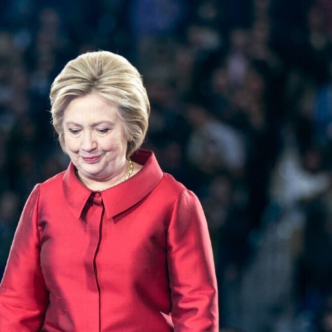 Una afirmaci&oacute;n falsa dice que Hillary Clinton ha sido arrestada y enviada a Guant&aacute;namo (Lorie Shaull/Flickr)