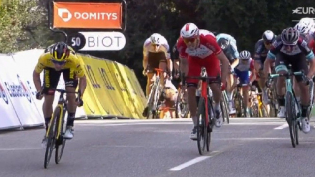 La vittoria di Primoz Roglic sul traguardo di Biot.