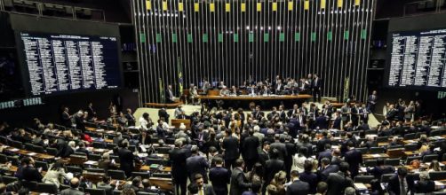 Novo Aux&iacute;lio Emergencial teve PEC aprovada nesta sexta ( Arquivo Blasting News)