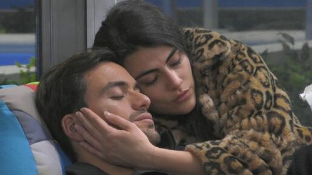 Giulia Salemi contro Gregoraci sui social.