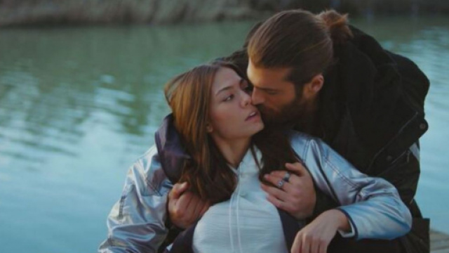 Daydreamer: Can diventa padre e Sanem partorisce tre gemelli.