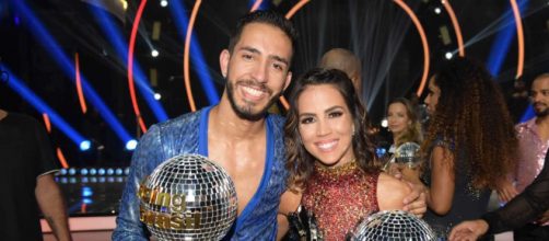 P&eacute;rola Faria e Fernando Perrotti foram os vencedores da quarta temporada do programa (Reprodu&ccedil;&atilde;o/Record TV)